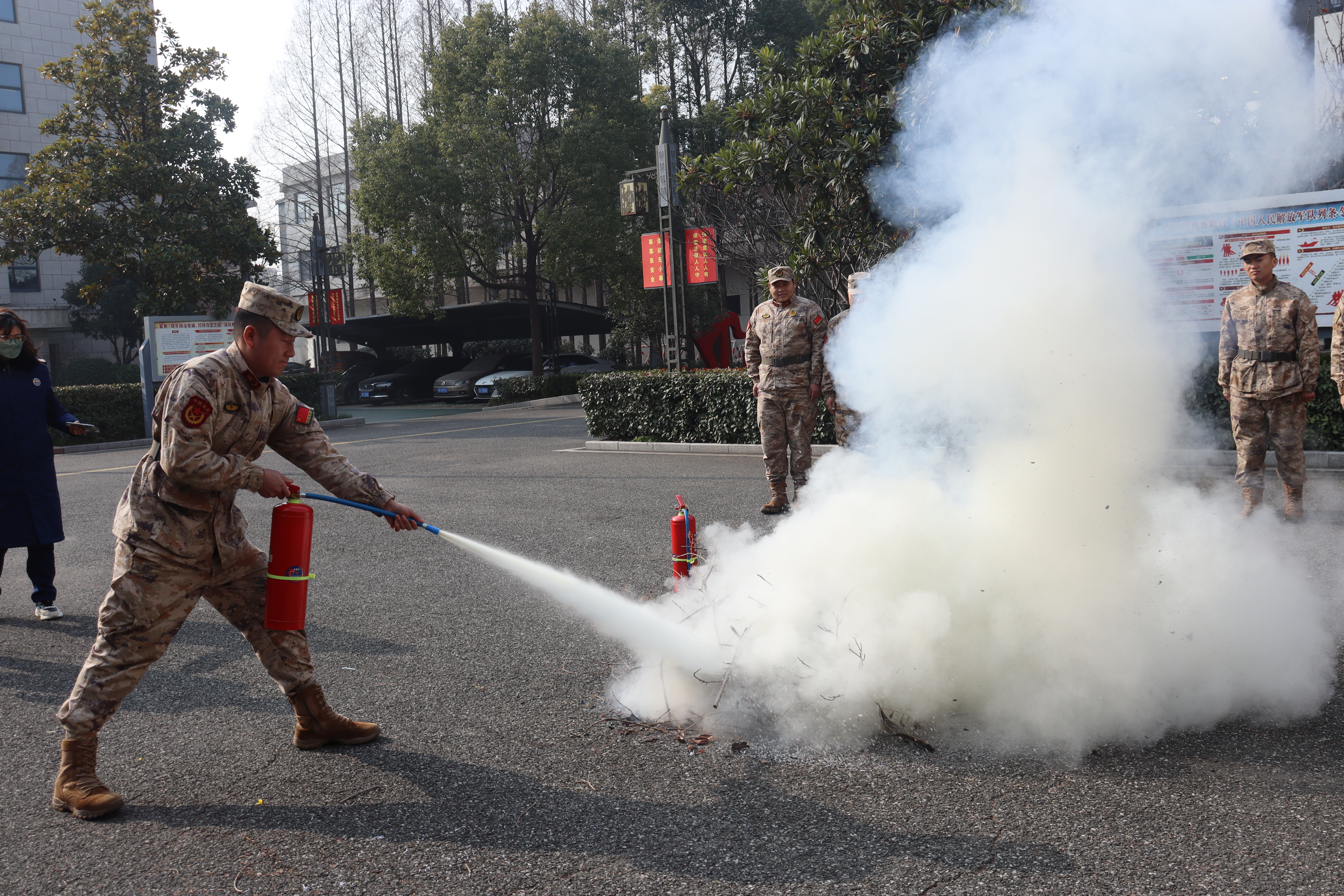 界首市人武部举办消防安全知识讲座